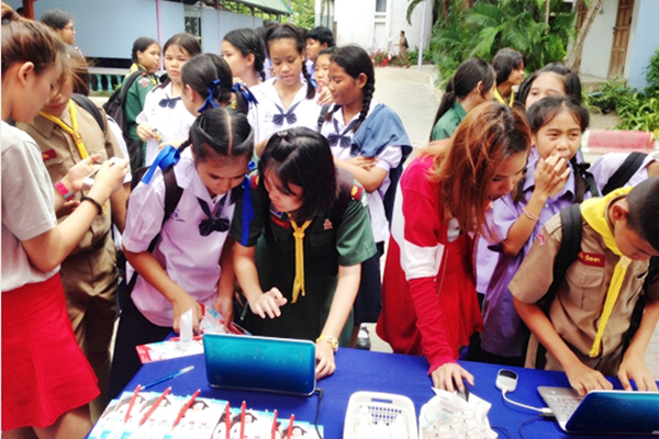 Dr.Somchai Acne School Road Show ในกิจกรรม “ English We Like 2014”